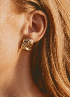Lott Gioielli Earring Hollowed Double Wave